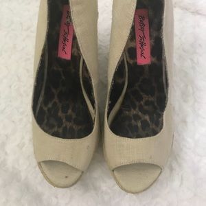 Betsey Johnson Linen Peep toe wedges.